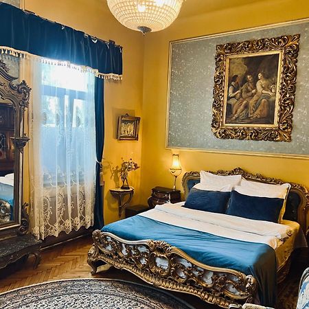 Classic Love Story In Old Cluj I Exterior photo