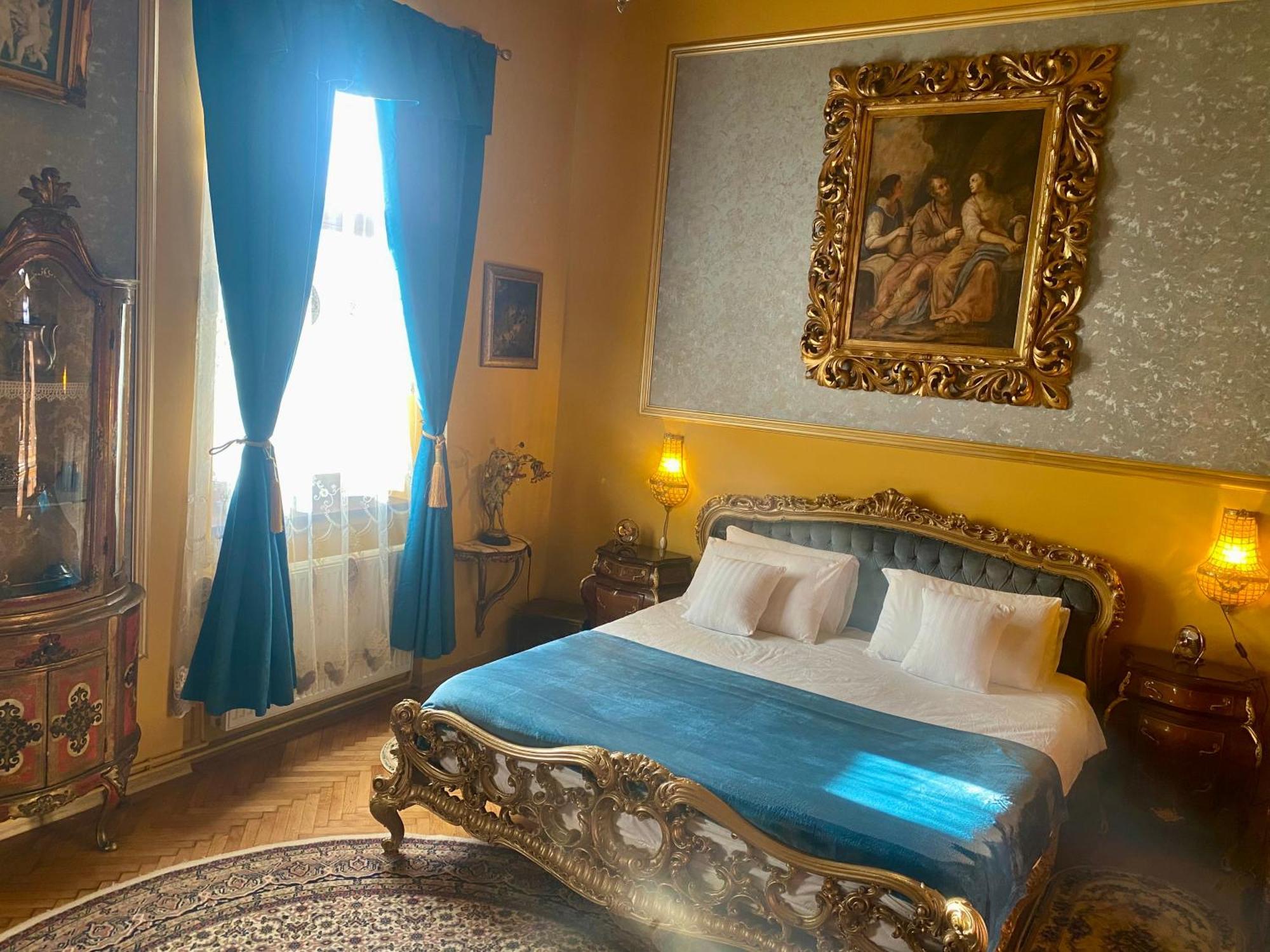 Classic Love Story In Old Cluj I Exterior photo