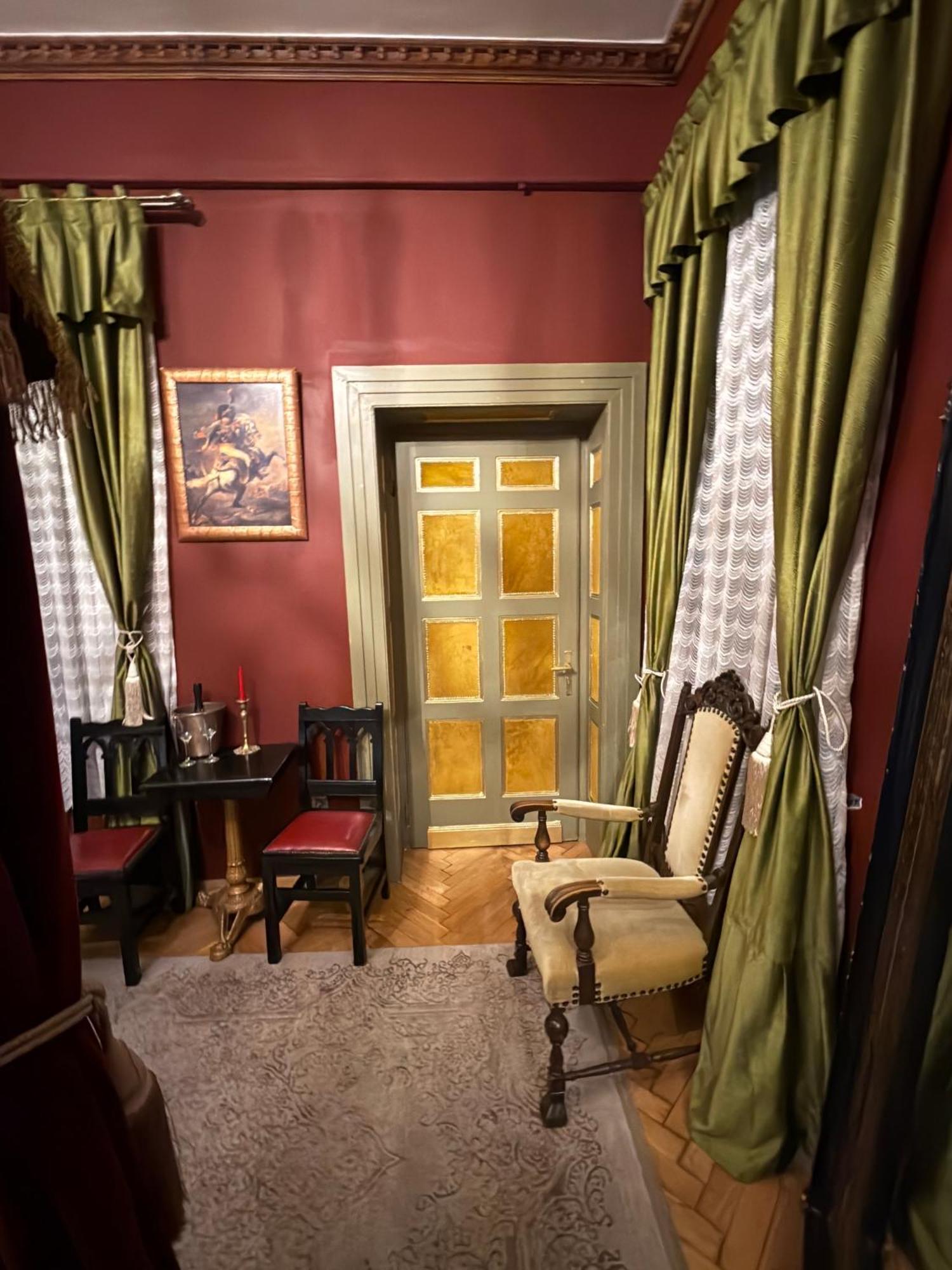 Classic Love Story In Old Cluj I Exterior photo